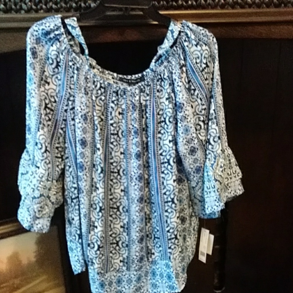 Gorgeous ladies blouse